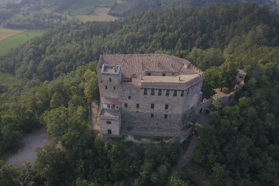 Castello Dal Verme Zavattarello - Castelli In Oltrepò Pavese