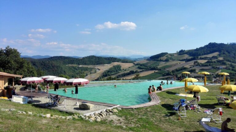 Agriturismo Mondo Antico Piscina - Vivioltrepò