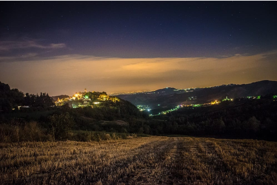 Borgo Di Fortunago Panorama Notturno - Vivioltrepò